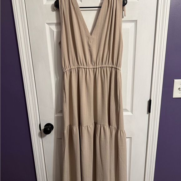 Calvin Klein NWOT Maxi Cinched Waist Tan Flowy Sleeveless Dress Size 14 - Picture 4 of 6